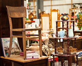 Bendigo Pottery Antiques and Collectables Centre Logo and Images