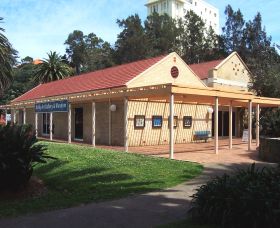 Manly Art Gallery and Museum Logo and Images