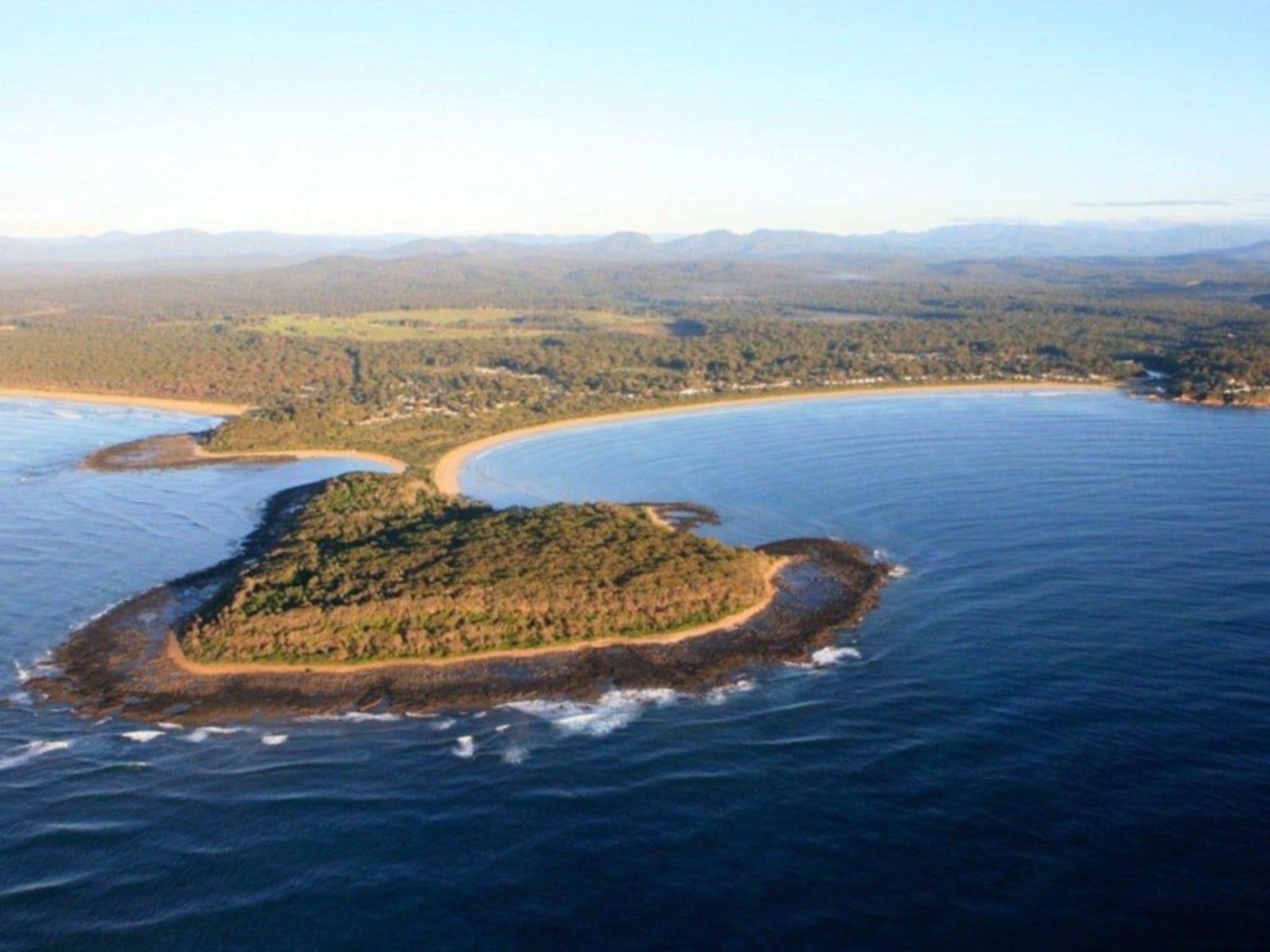 Broulee Island Nature Reserve Walk Logo and Images