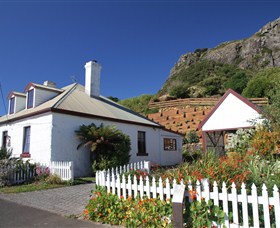 Captain's Cottage Stanley Image