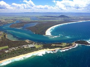 Culburra Beach Holiday Park Logo and Images