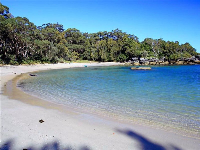 Currarong Beachside Holiday Park Logo and Images