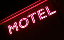 Hamilton's Townhouse Motel - Queanbeyan Logo and Images