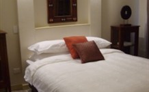 Tantarra Bed and Breakfast - Logo and Images