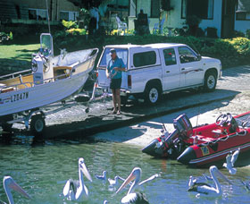 Hyams Beach Bungalows Logo and Images