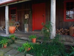 Settlers Cottage at Undercliff Winery and Gallery Logo and Images