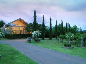 Hunter Valley Cooperage B and B Logo and Images