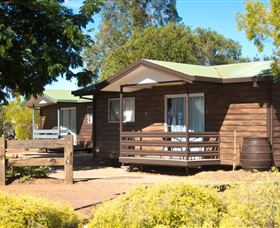 Kinnon and Co Outback Lodges Logo and Images