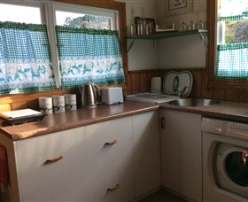 Cygnet's Secret Garden - Boutique Bed and Breakfast Logo and Images