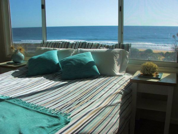 The Beach House Culburra Logo and Images
