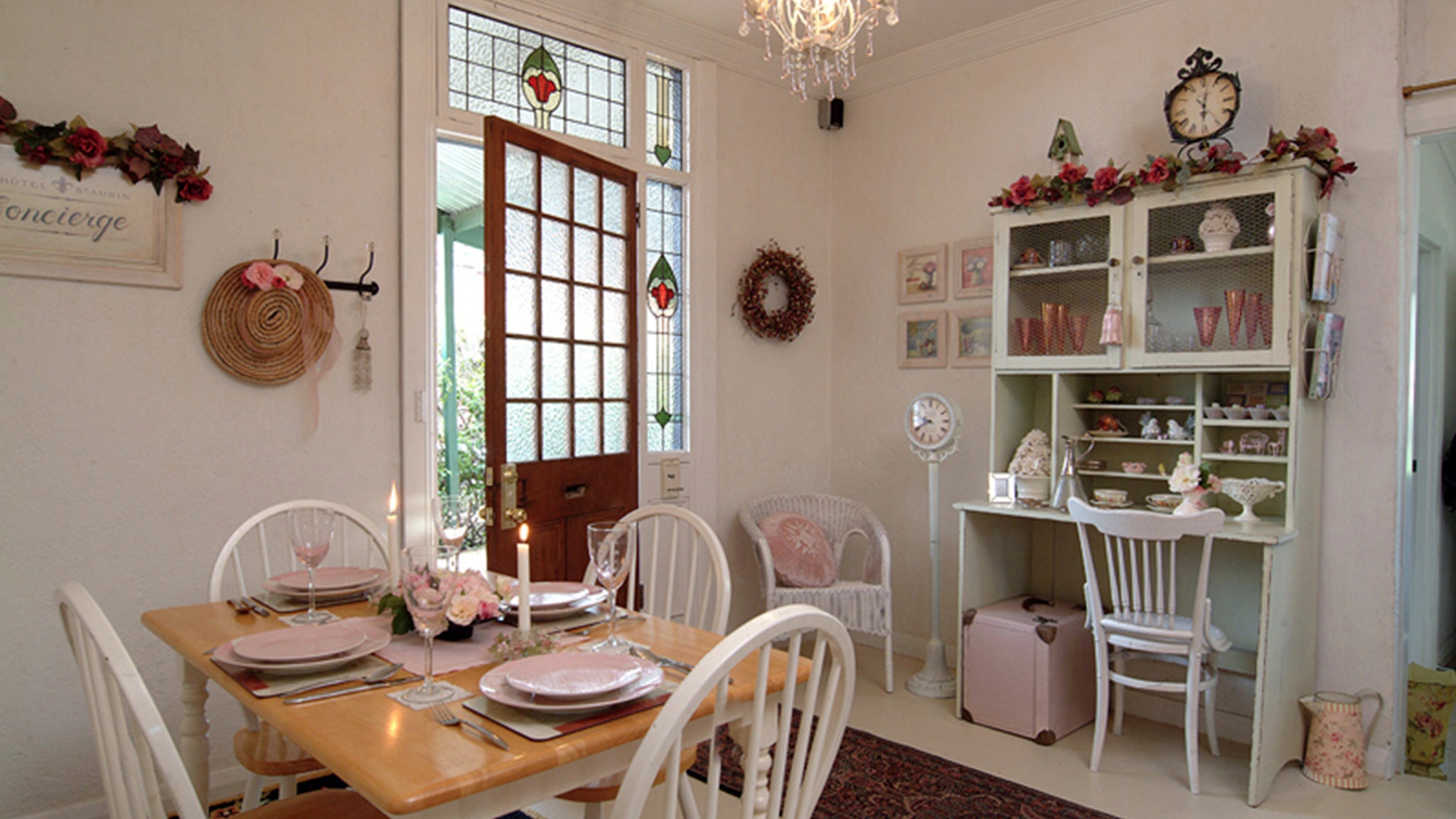 Jasmine's Cottage Logo and Images
