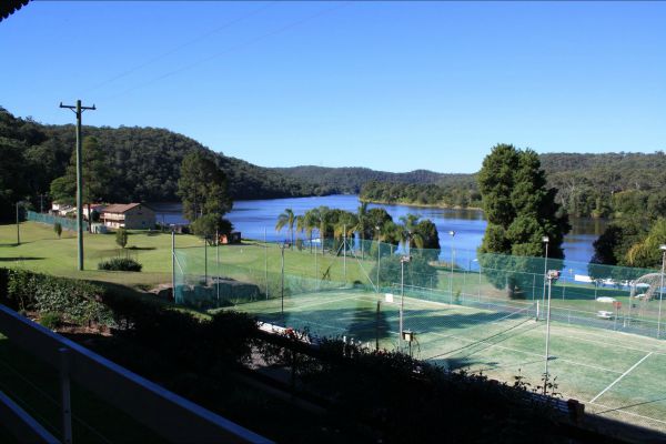 Juniors on Hawkesbury Logo and Images