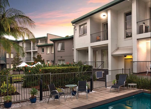 Adina Apartment Hotel Sydney Chippendale Logo and Images