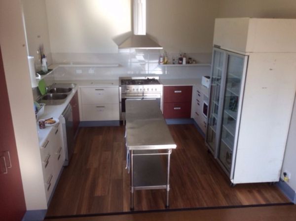 Bellarine Lodge Sleeps 30 Logo and Images