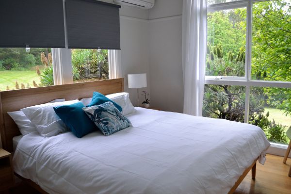 Cape Cottages Logo and Images