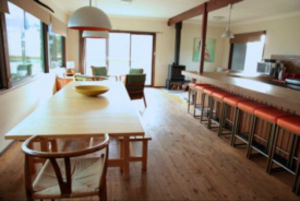 Currarong Beach House Logo and Images