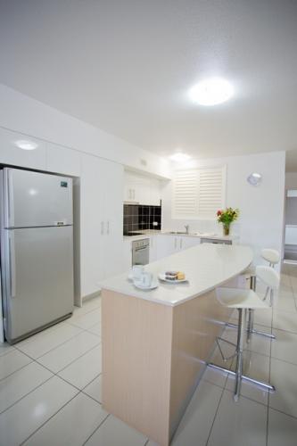 Beaches on Lammermoor Apartments Logo and Images