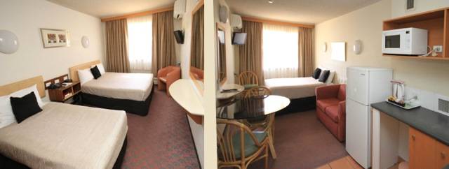 Belconnen Way Motel & Serviced Apartments Logo and Images