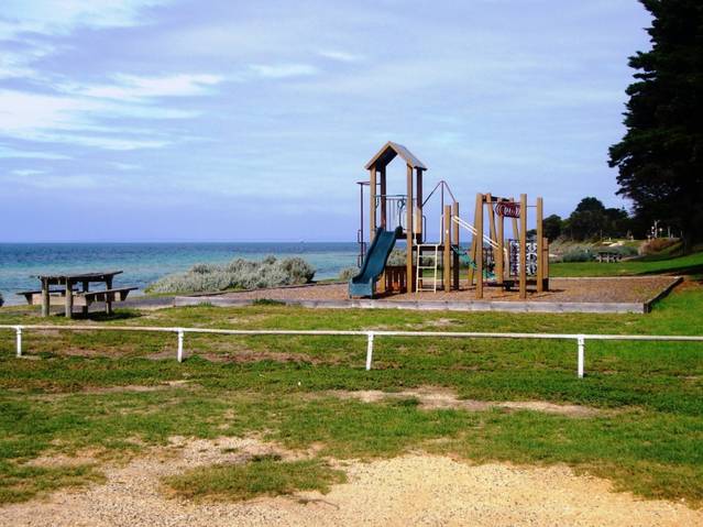 Bellarine Bayside Holiday Parks - Taylor Reserve Logo and Images