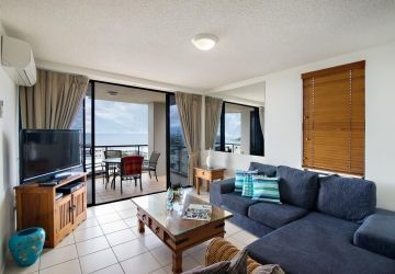 Kings Row Holiday Apartments Logo and Images