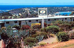 Kingfisher Motel Logo and Images