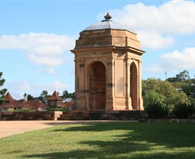 Windsor War Memorial Park Logo and Images