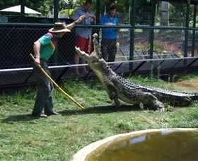 Snakes Downunder Reptile Park and Zoo Logo and Images