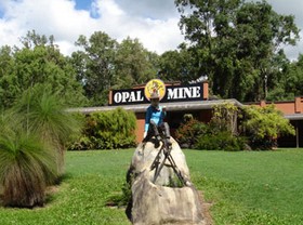 Outback Opal Mine Logo and Images