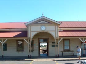 Maryborough Railway Station Logo and Images