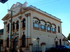 Former Royal Bank of Queensland Logo and Images