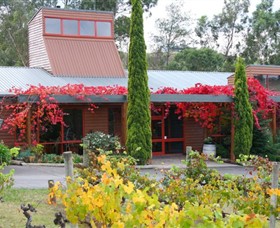 Fergusson Winery & Restaurant Logo and Images