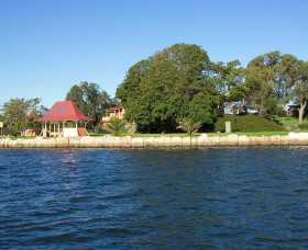 Rodd Island Logo and Images