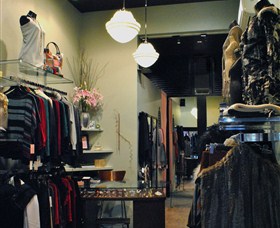 Mon Petit Chou Boutique Logo and Images