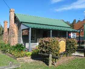 Werninck Craft Cottage Logo and Images