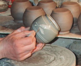 Nulladolla Pottery Group Logo and Images