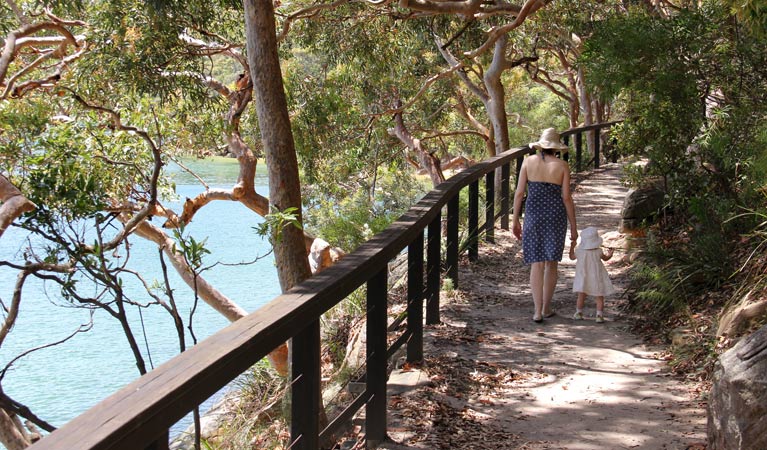 Harbour Bridge to The Spit Bridge walking track Logo and Images