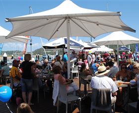 Live Entertainment at Magnetic Island Logo and Images