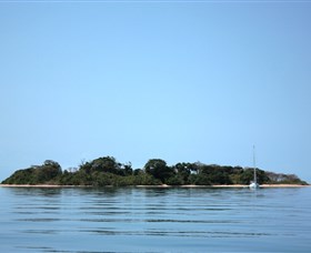 Hope Islands National Park Logo and Images