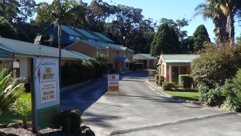 Sussex Inlet Holiday Centre Logo and Images