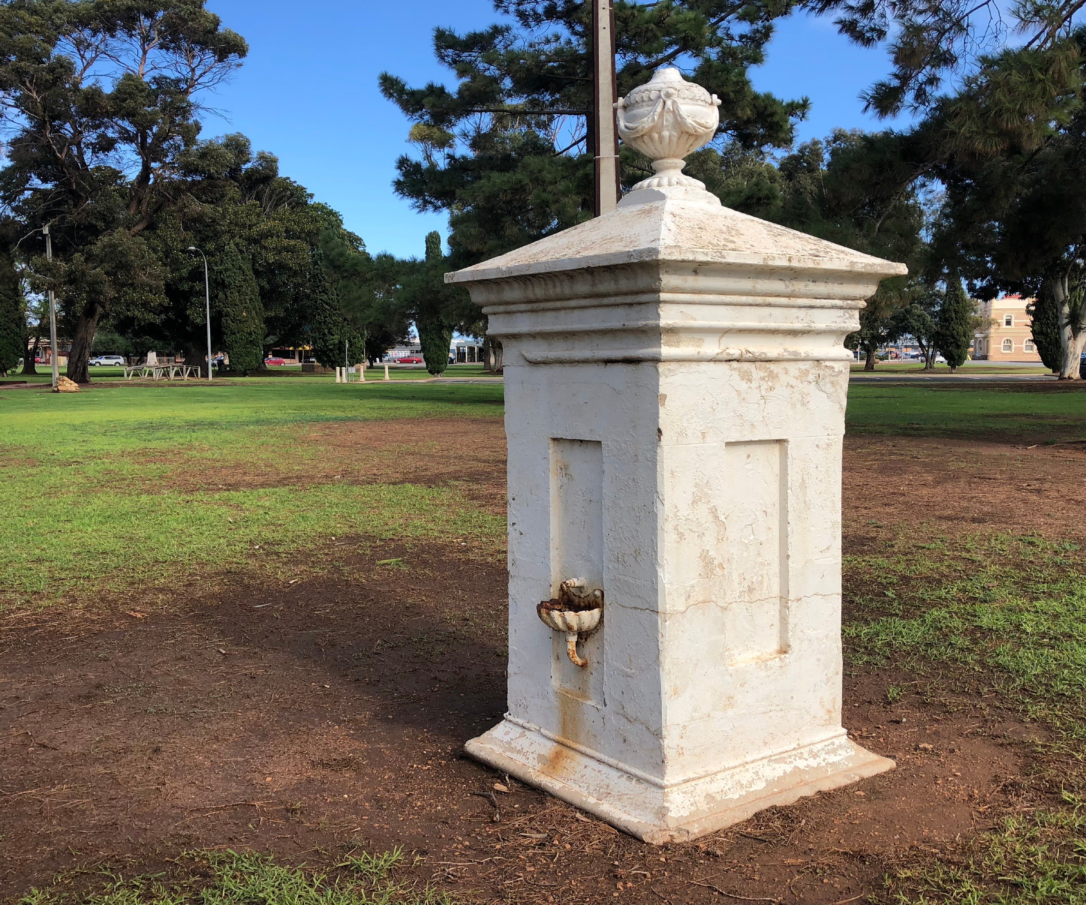 Bews Fountain, Kadina Logo and Images