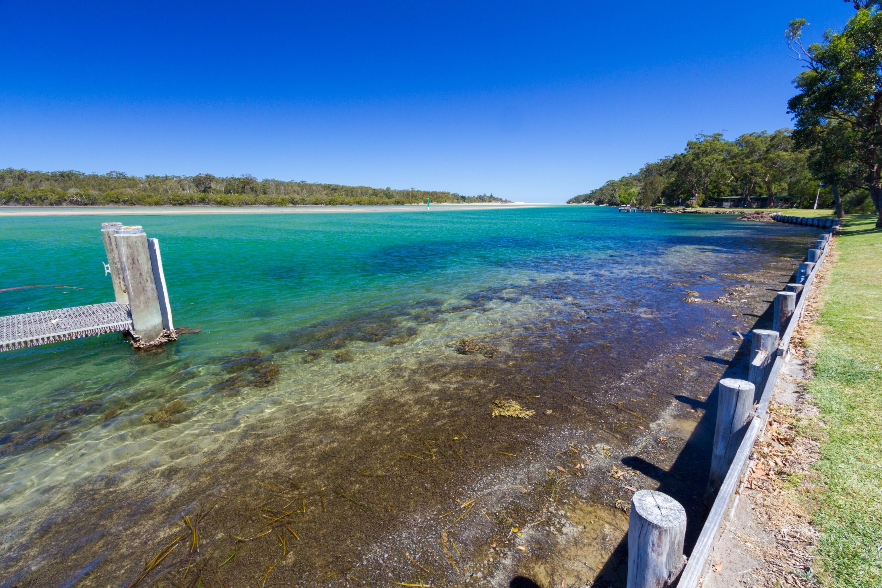 Sussex Inlet Entrance Beach Logo and Images