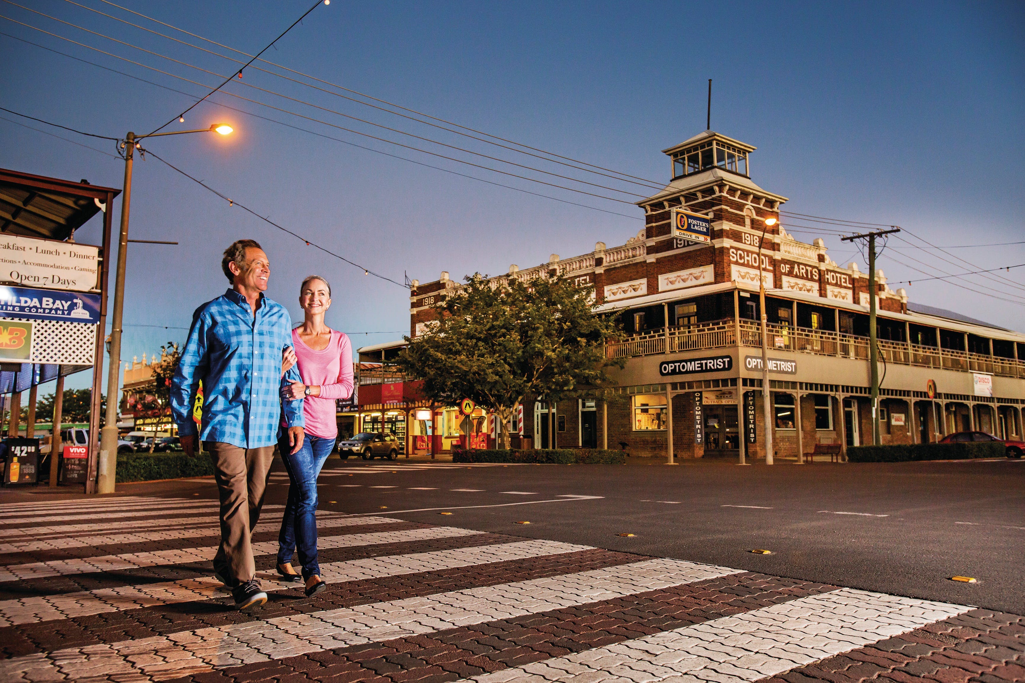 Glimpse of the Outback 5 Day Tour - Roma and Surrounds Logo and Images