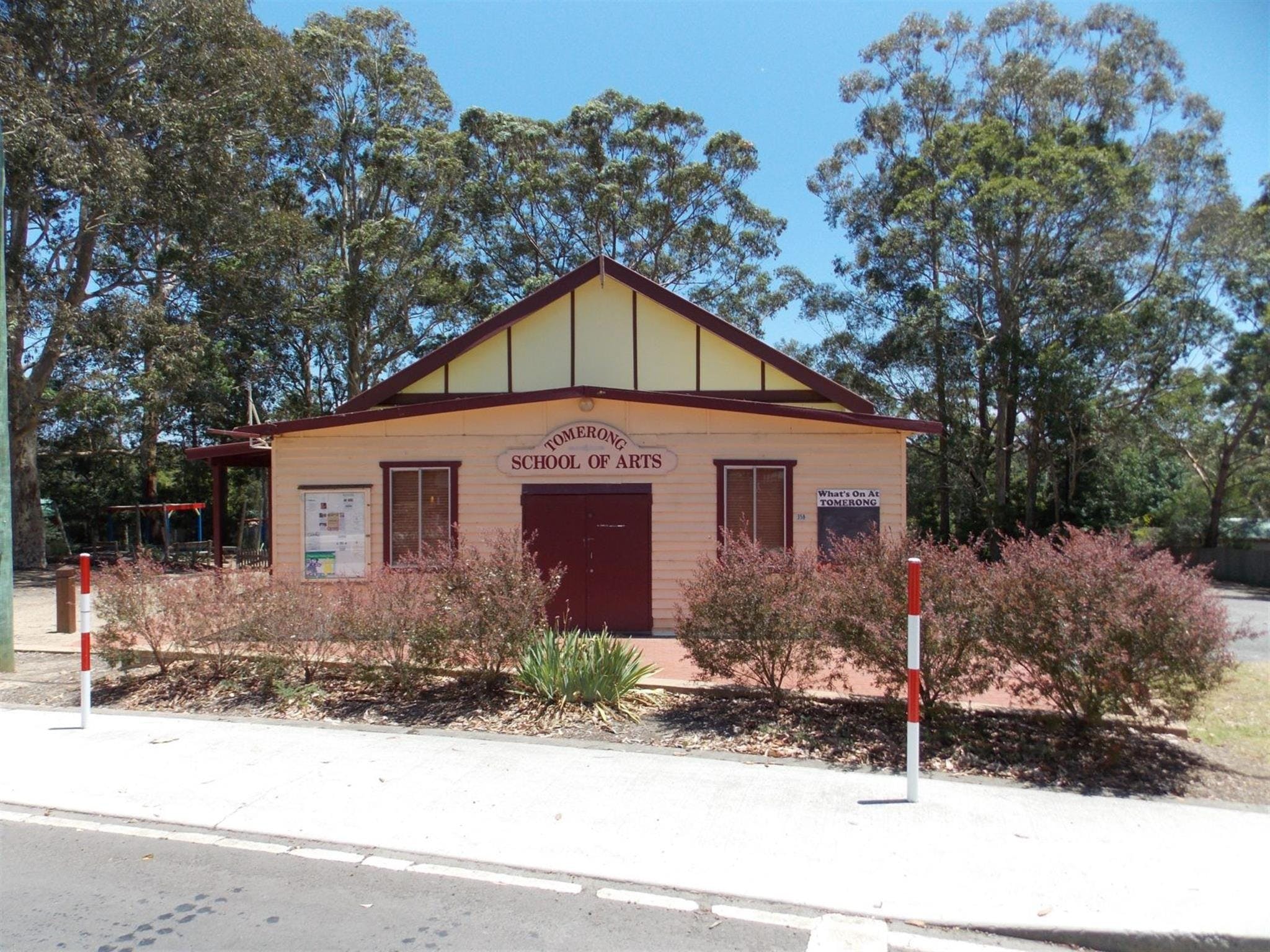 Tomerong Hall Logo and Images