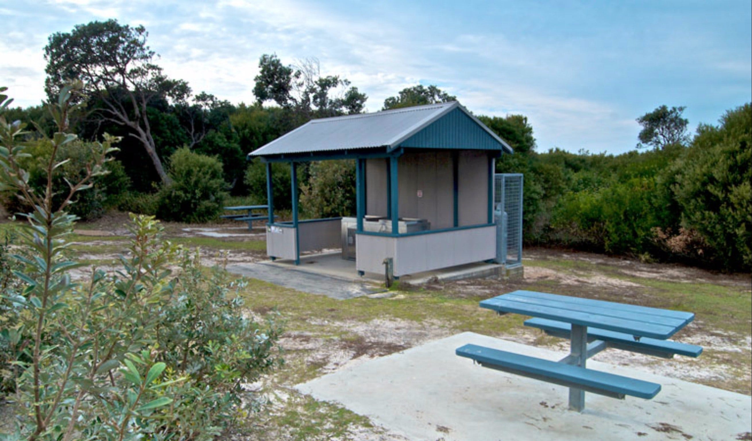 Tea Tree picnic area and lookout Logo and Images