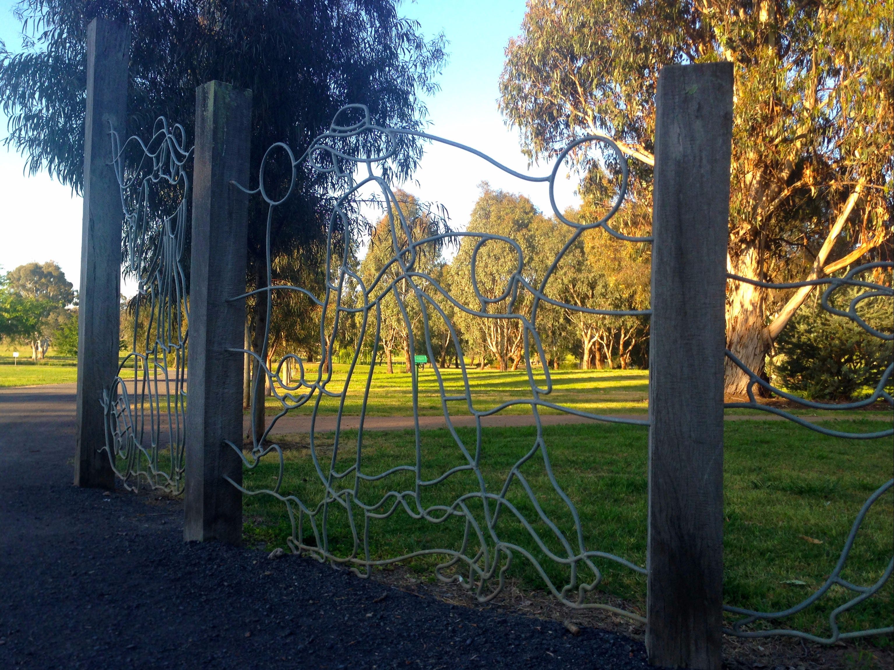 Mansfield Botanic Park Logo and Images