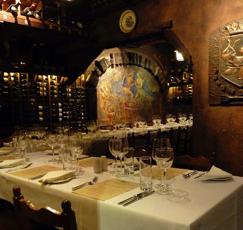 Beppi's Ristorante Logo and Images