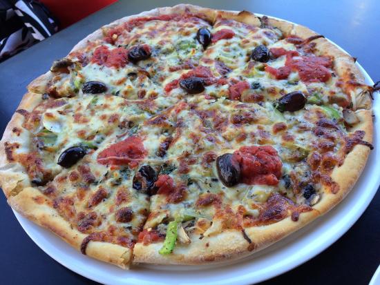 Nimbin Pizza & Trattoria Logo and Images