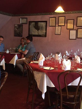 Le Gaulois French Restaurant Logo and Images