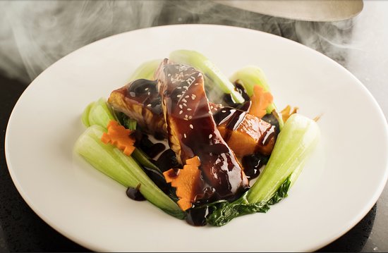 Qilin Restaurant Logo and Images