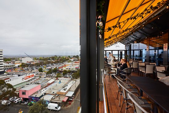 Skybar & Kitchen Logo and Images